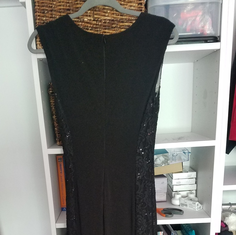 Gown - Picture 2 of 4